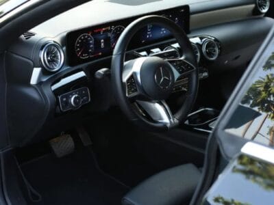 Mercedes-Benz CLA 250 Mercedes CLA 250 2.0L V4 MY2025