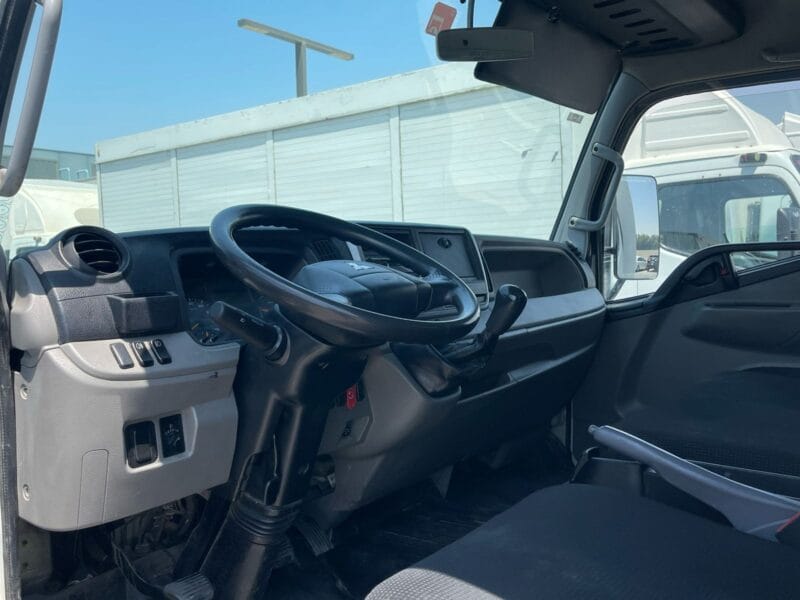 2019 Mitsubishi Canter, 18 FT, Water Shutter 3.0L Engine