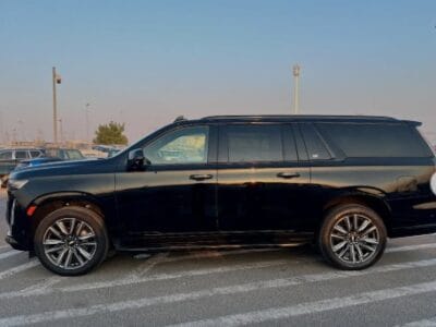 2023 CADILLAC ESCALADE ESV FULL OPTION CHASSIS GUARANTEE Black