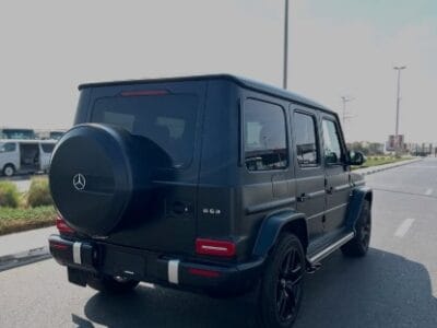 2021 MERCEDES BENZ G63 Black White Full Option