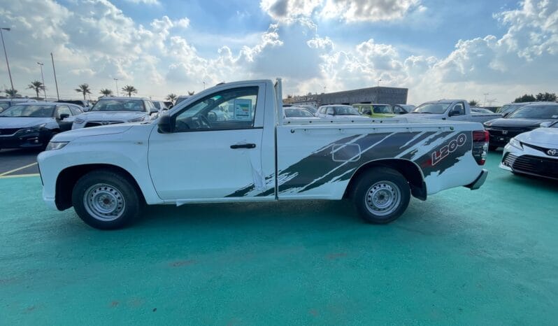 New 2024 Mitsubishi L200 White Manual