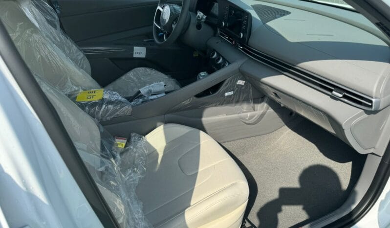 New 2025 Hyundai Elantra Automatic FWD