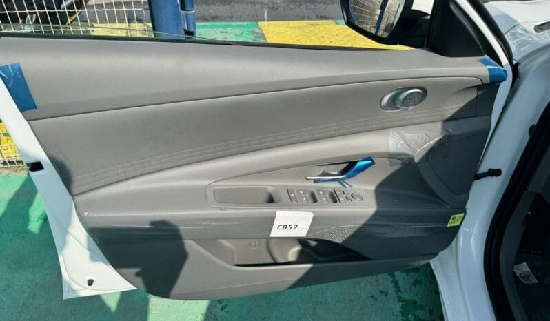 New 2025 Hyundai Elantra Automatic FWD
