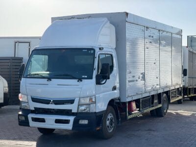2019 White Mitsubishi Canter, 18 FT, Water Shutter Manual