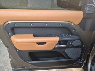 2021 Land Rover Defender P400 110 SE 3.0L (5 Seater)