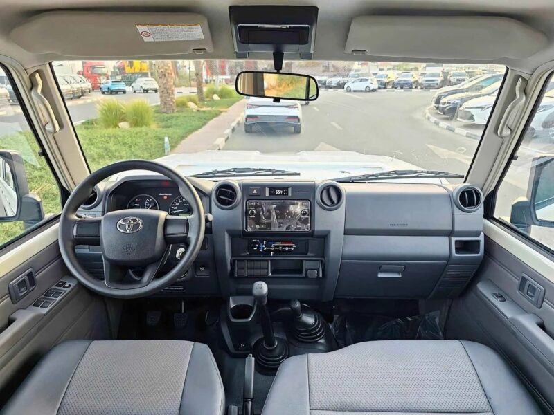 2025 Toyota Land Cruiser 70 4.2L DIESEL M/T 4WD White