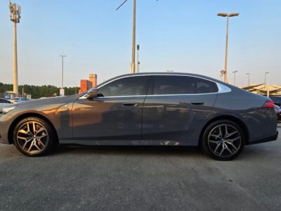 2025 BMW i5 eDrive35L Grey Electric German Specs