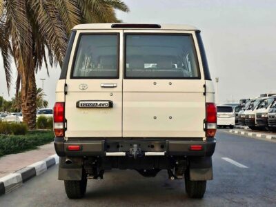 2025 Toyota Land Cruiser 70 4.2L DIESEL M/T 4WD White