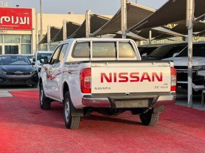 2020 Nissan Navara 4X4 Full Automatic White GCC