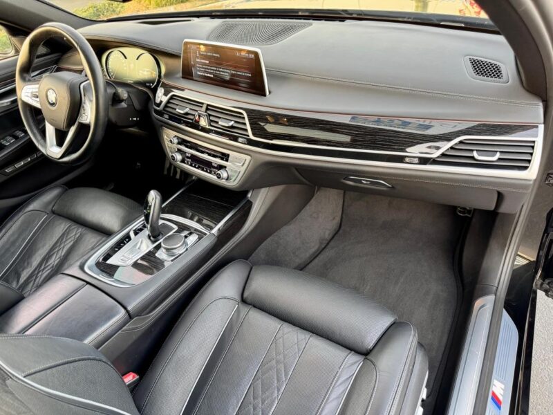 BMW 750 LI BMW BLACK 2017 A/T Petrol