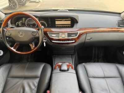 2008 MERCEDES-BENZ S550 V8 Black AUCTION GRADE 4/B