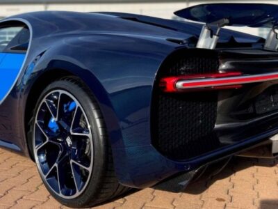 2018 Bugatti Chiron Blue Engine 8.0 L quad‑turbo W16