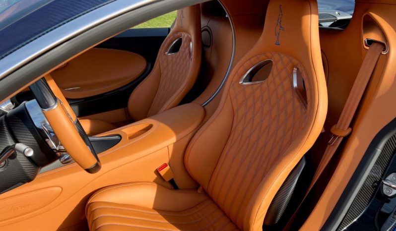 2018 Bugatti Chiron Blue Engine 8.0 L quad‑turbo W16