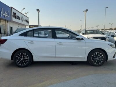 2025 MG MG5 Fully Loaded 1500 L White GCC Specs