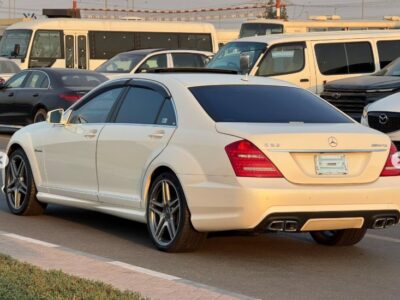 2012 MERCEDES BENZ S63 AMG V8 White-Black AUCTION GRADE 4.5/B