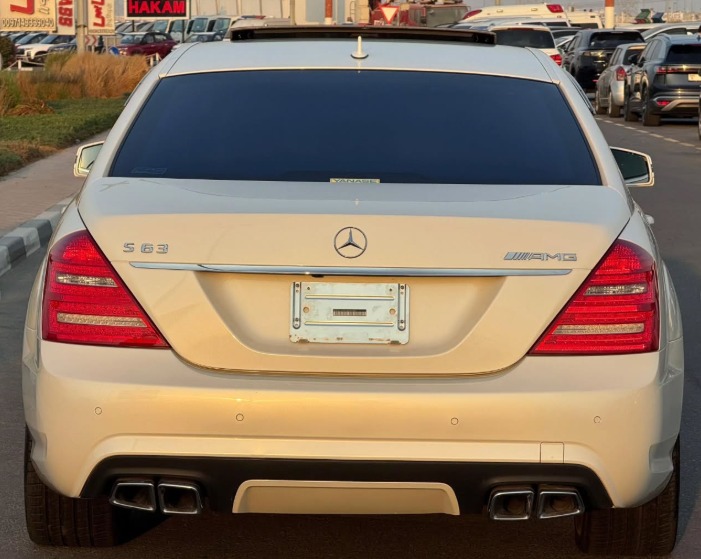 2012 MERCEDES BENZ S63 AMG V8 White-Black AUCTION GRADE 4.5/B
