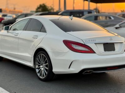 MERCEDES CLS 400 WHITE-Black 2016 A/T Petrol