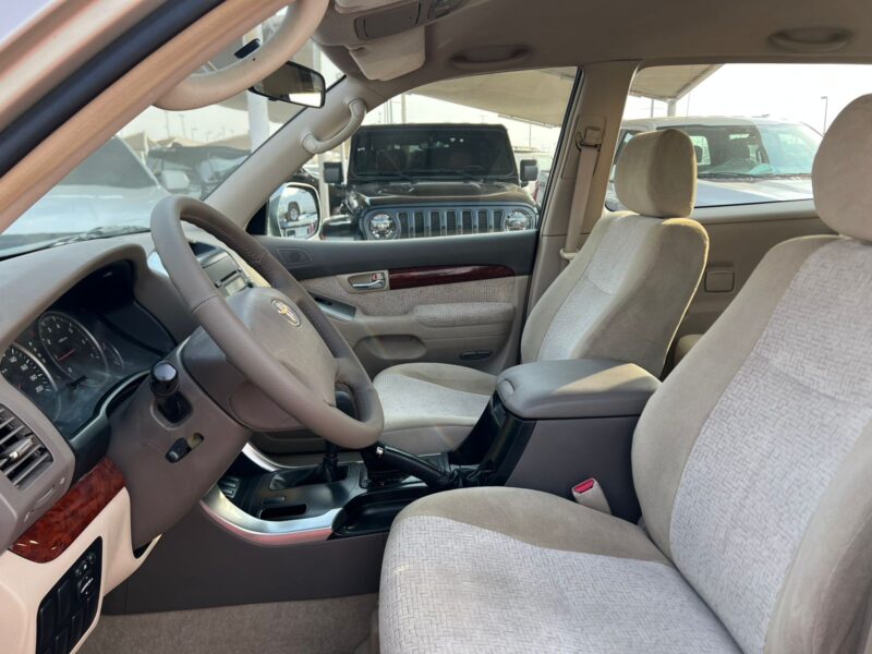 2009 Toyota Prado V4 GX 2 Doors Gold-Beige GCC Specs