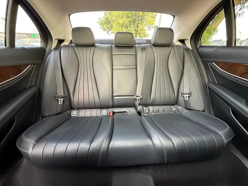 2018 Mercedes-Benz E-Class E400 4Matic White in MINT CONDITION