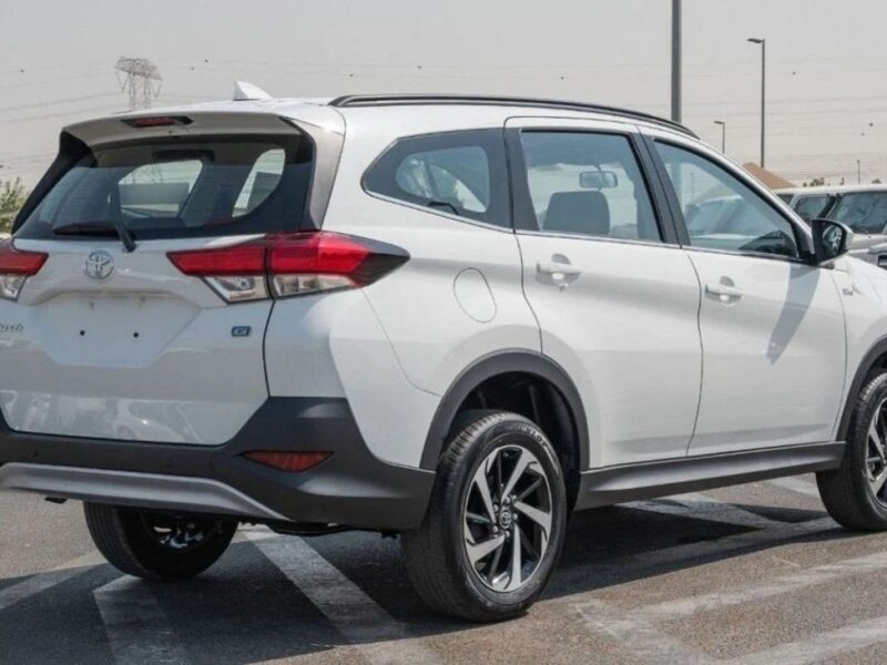 Toyota Rush Toyota Rush 1.5L Petrol AT MY2023 White-Black