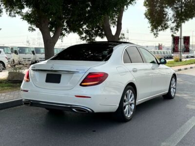 2018 Mercedes-Benz E-Class E400 4Matic White in MINT CONDITION