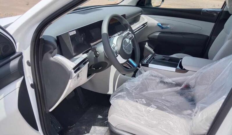 New 2025 Hyundai Tucson 1.6L Turbocharged Engine White