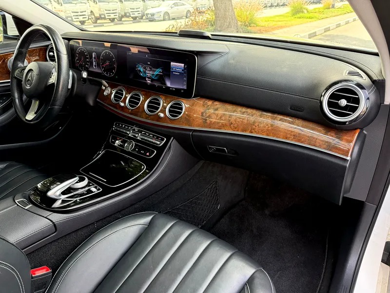 2018 Mercedes-Benz E-Class E400 4Matic White in MINT CONDITION