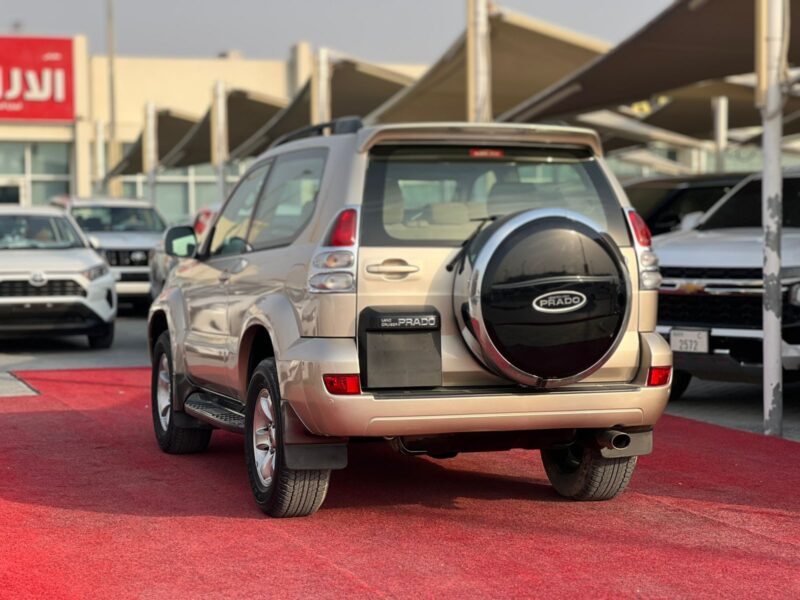 2009 Toyota Prado V4 GX 2 Doors Gold-Beige GCC Specs