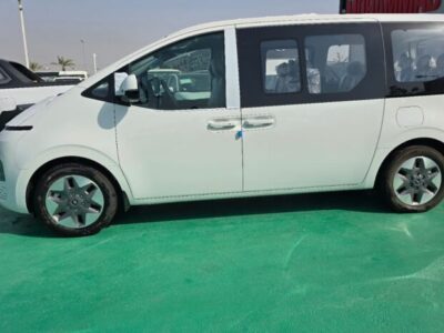 New 2024 Hyundai Staria 3.5 L V6 Smartstream Petrol White