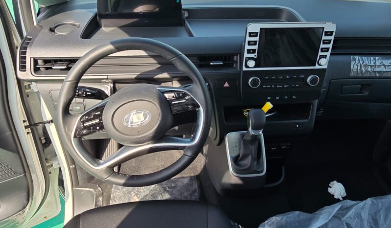 New 2024 Hyundai Staria 3.5 L V6 Smartstream Petrol White