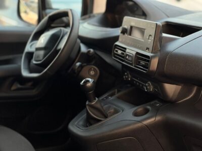 2022 Peugeot Partner Van Manual White Grey