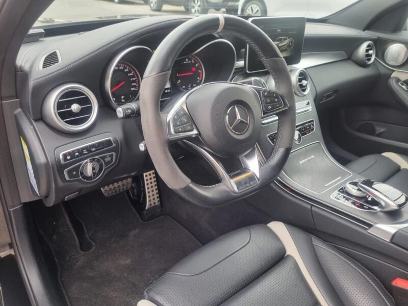 MERCEDES-BENZ C63S 4.0-liter twin-turbocharged V8 Engine BLACK 2016
