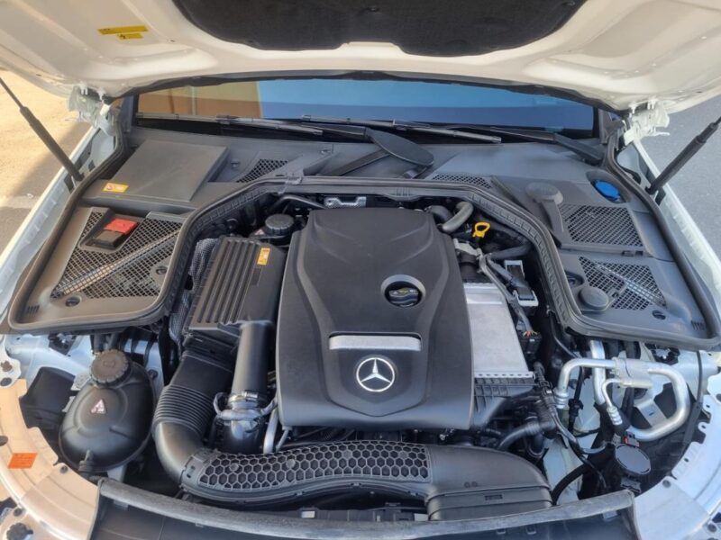 MERCEDES-BENZ C200 2.0-Liter Engine WHITE BLACK 2016
