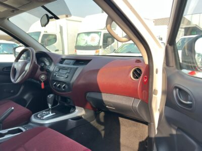 2020 Nissan Navara White 4X2 2.5L Engine GCC Specs Automatic