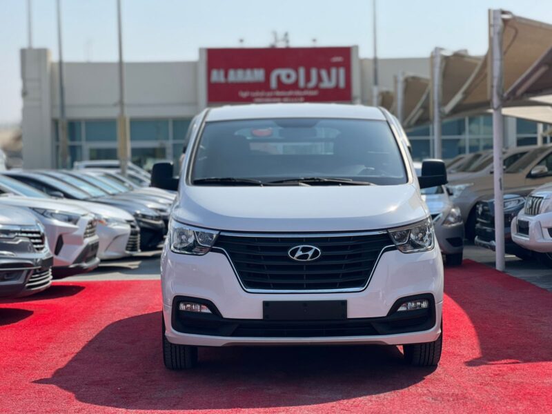 2021 Hyundai H1 Van Automatic Diesel Korean Specs 2 Keys White