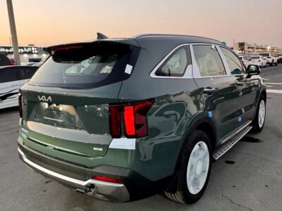 2025 Kia Sorento Full option Hybrid 1.6 Turbo GCC Specs Green White
