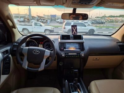 2014 Toyota Prado VXR V6 GCC Specs Black-Beige