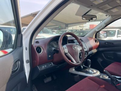 2020 Nissan Navara White 4X2 2.5L Engine GCC Specs Automatic