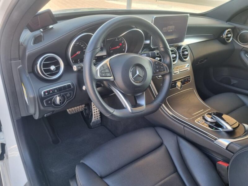 MERCEDES-BENZ C200 2.0-Liter Engine WHITE BLACK 2016