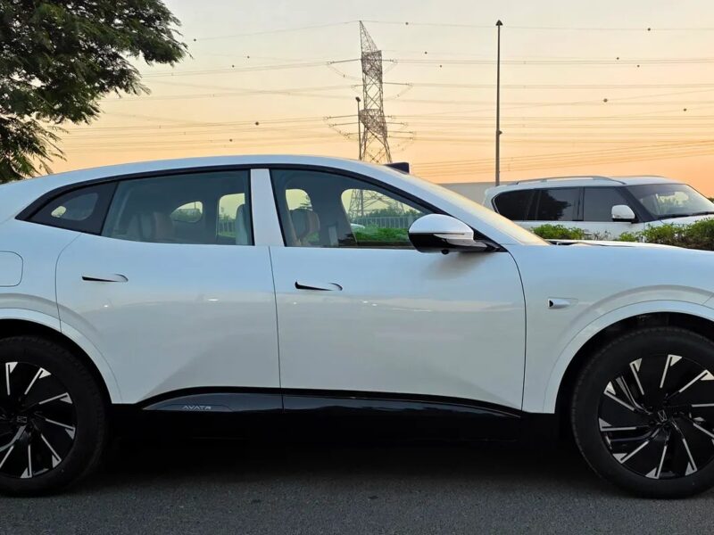 2025 Avatr 07 Other 4-Cylinder Engine Hybrid White
