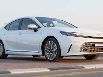 2025 Toyota Camry Lumiere 2.5L HEV Full option (White-Tan)
