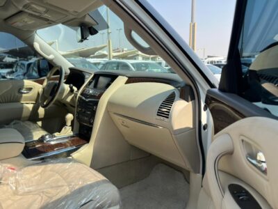 2018 Nissan Patrol SE 4.0-liter V6 Engine GCC Specs White Beige