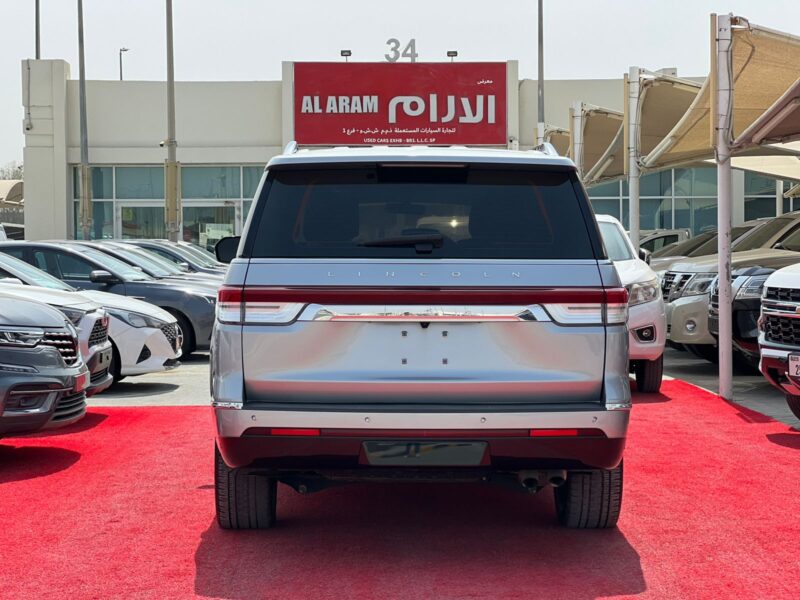2022 Lincoln Navigator Presidential Edition GCC V6 Grey Beige