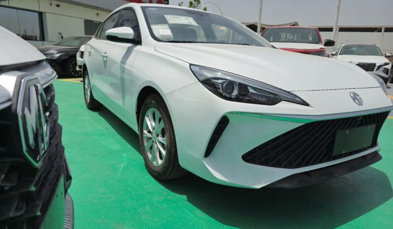 New 2024 MG MG5 1.5-liter 4-cylinder naturally aspirated Petrol Engine White