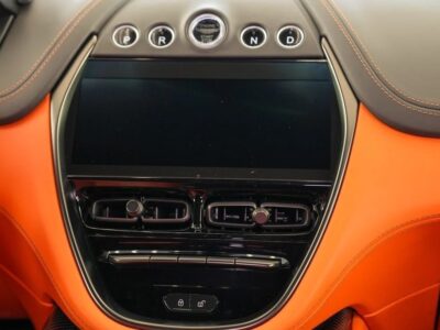 Aston Martin DBX 707 4.0L Twin-Turbo V8 2023 Ultra-High-Performance