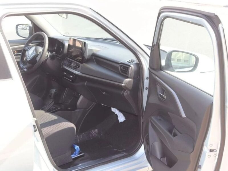 Suzuki Swift 2026 Model Suzuki Swift GLX, 1.2L Petrol A/T Silver Black