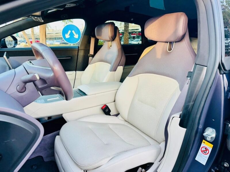 2023 Used Avatr 12 Preformance AWD 94.53 kWh Purple White