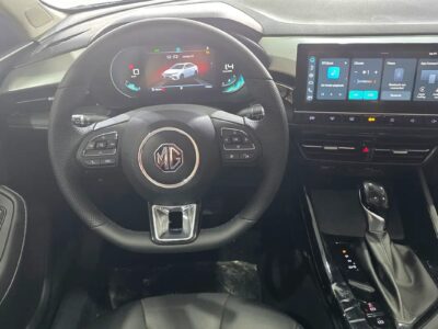 2025 MG MG5 Other 4-Cylinder Engine Full Option Black Sedan