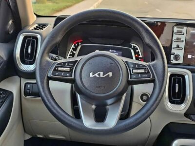 Kia Sonet DUAL TONE 1.5L V4 Engine FULL OPTION Red Beige