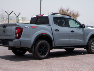 2025 Nissan Navara Pro-4X 2.5L AT Diesel 2.5 L Inline‑4 Twin‑Turbo Diesel Gray